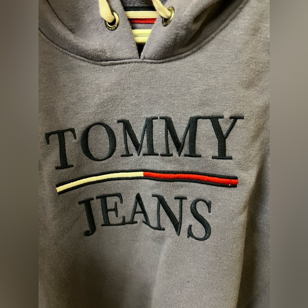 Tommy Hilfiger Tommy Jeans Cropped Hoodie - Picture 2 of 8